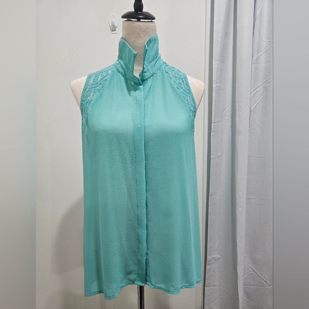 Forever 21 Lace Halter Top Aqua Blue Sleeveless Blouse Women’s Size Large